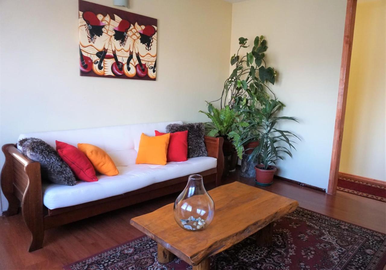 Hostal Casa Arrayan Coyhaique Bagian luar foto